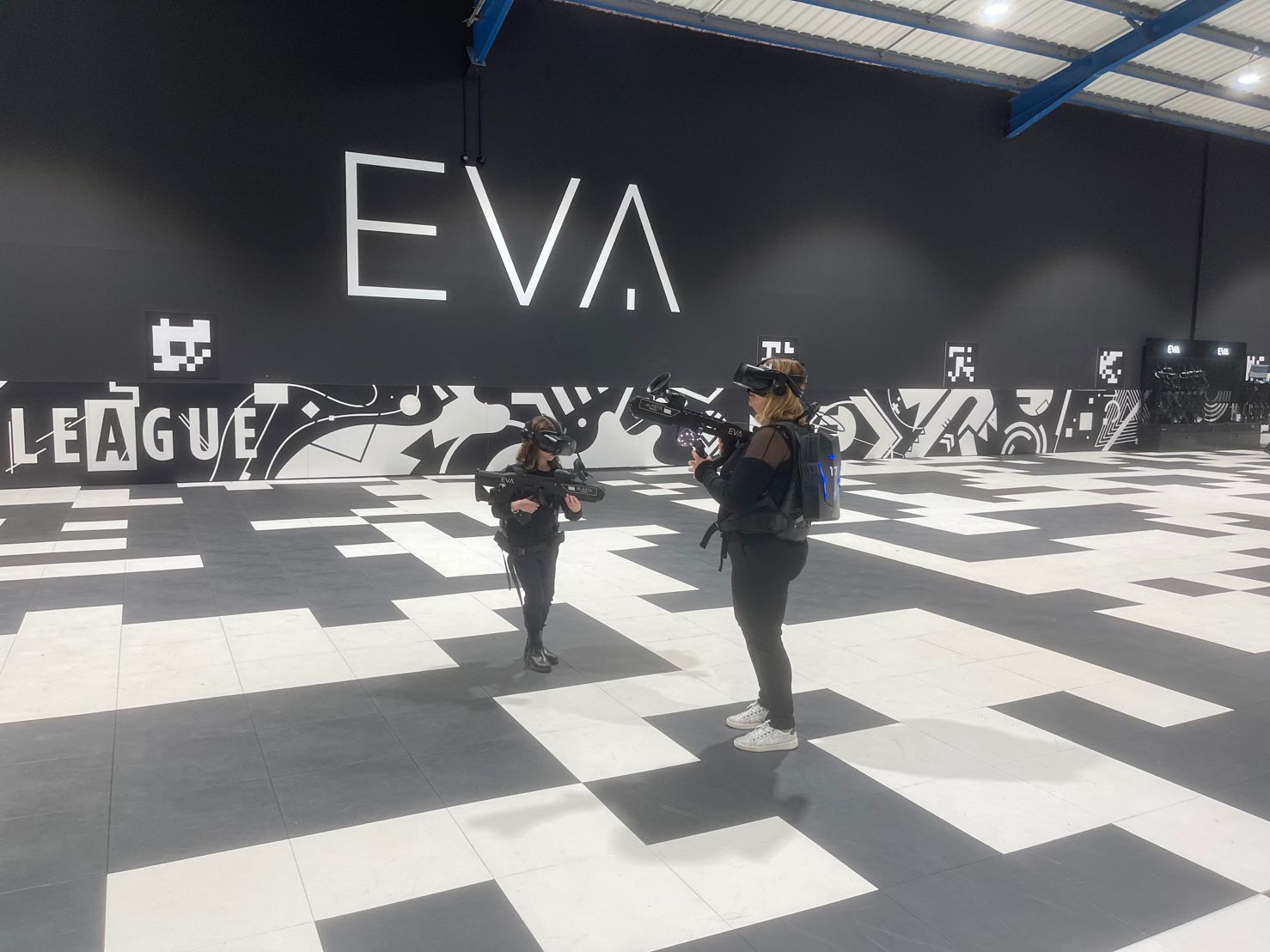 You are currently viewing Soirée chez EVA – Esports Virtual Arenas